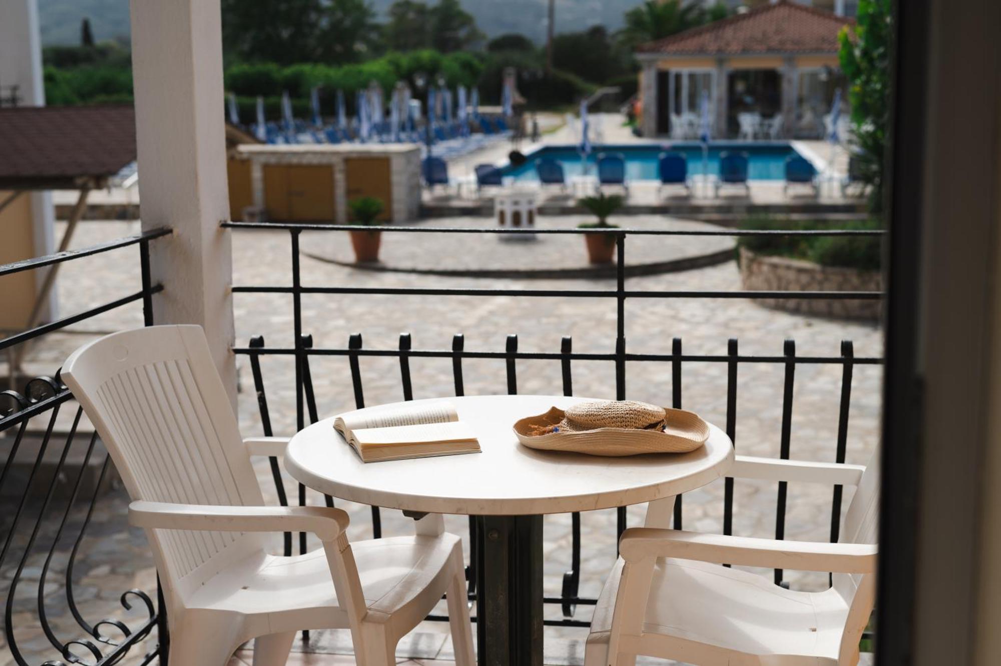 Village Inn Studios & Family Apartments Laganas Luaran gambar